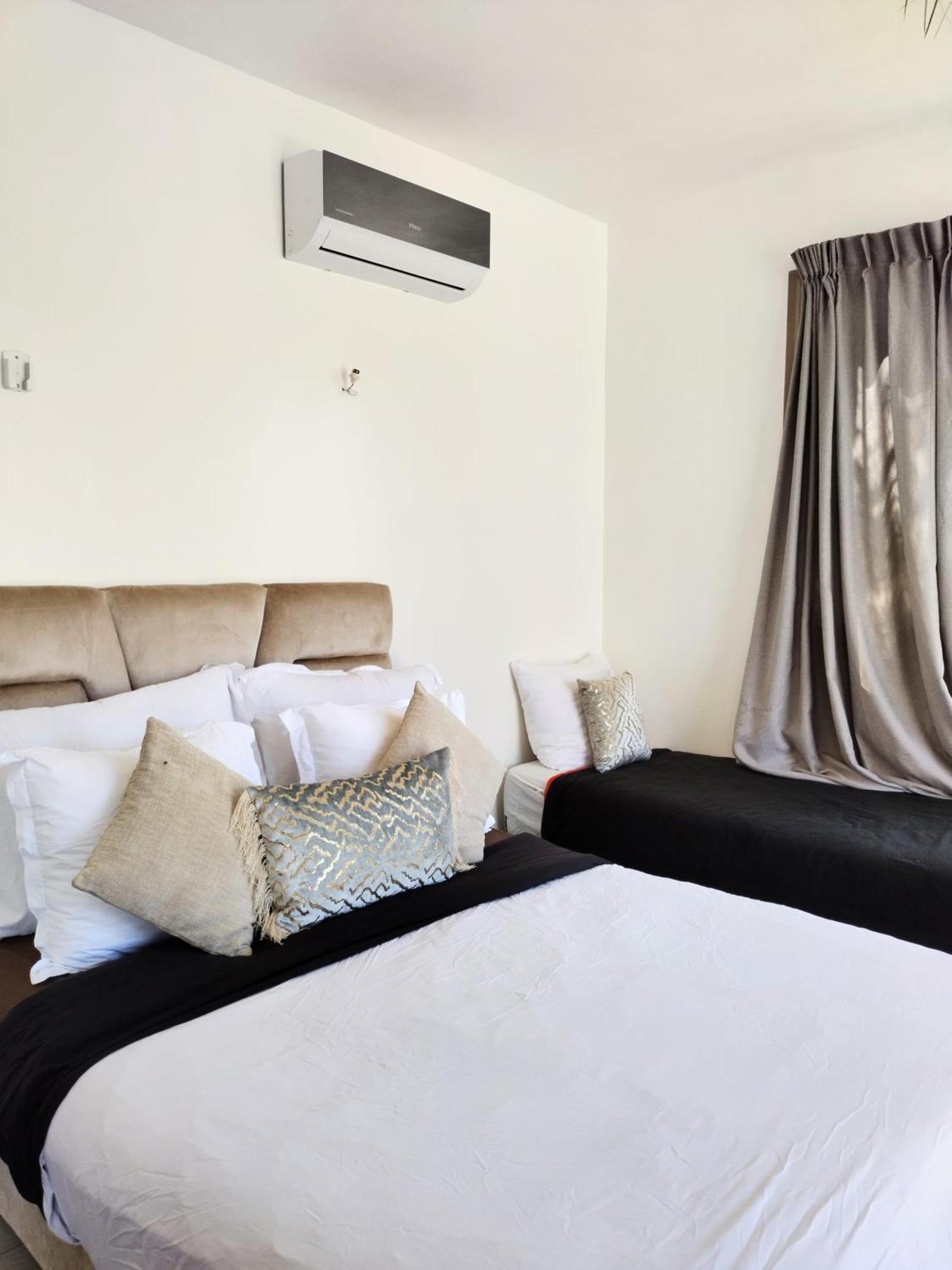 Villa Iyad Εσαουίρα Εξωτερικό φωτογραφία