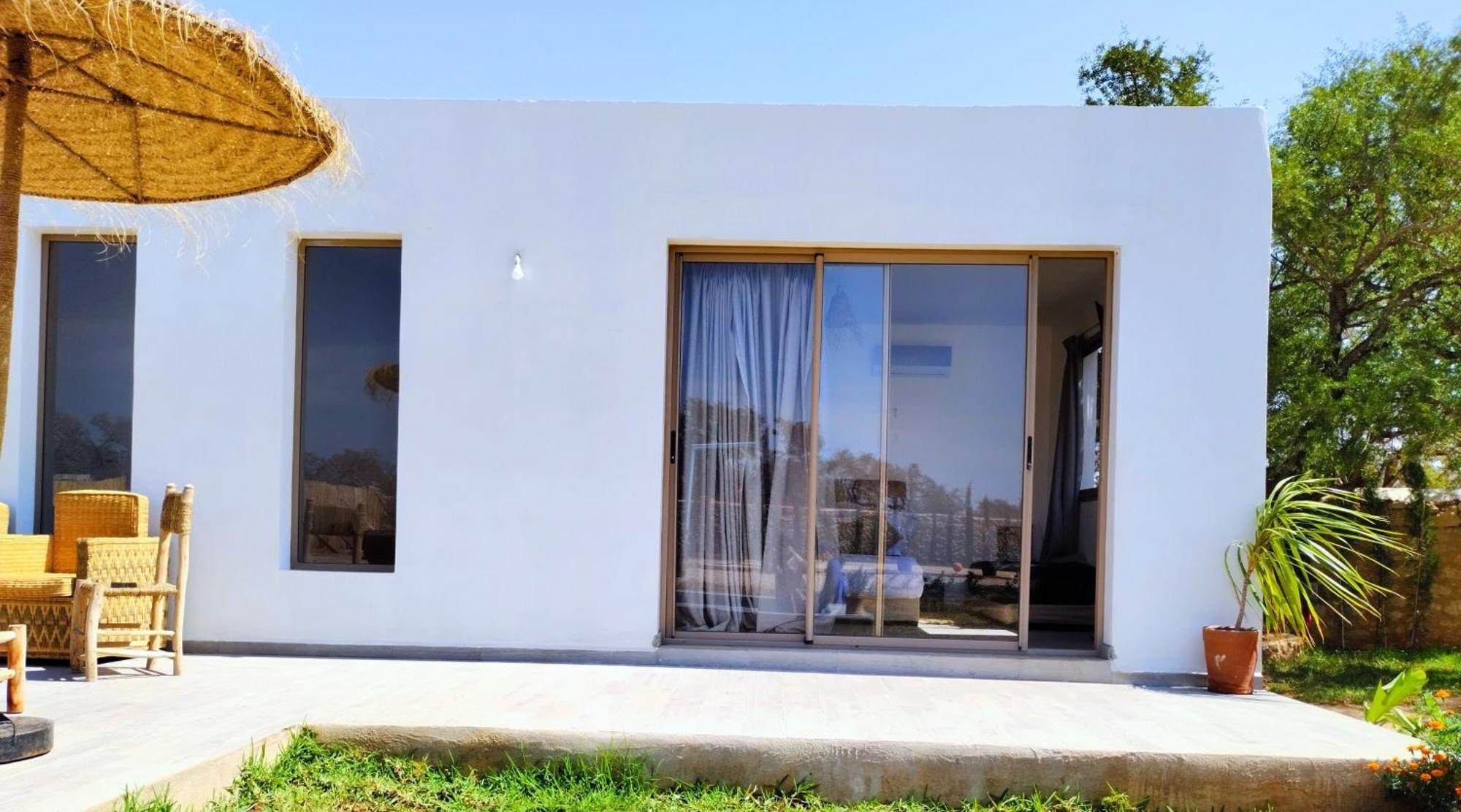 Villa Iyad Εσαουίρα Εξωτερικό φωτογραφία